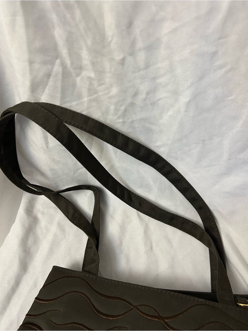 Lowency Paris Shoulder Bag with Gold Accents - Picture 6 of 11